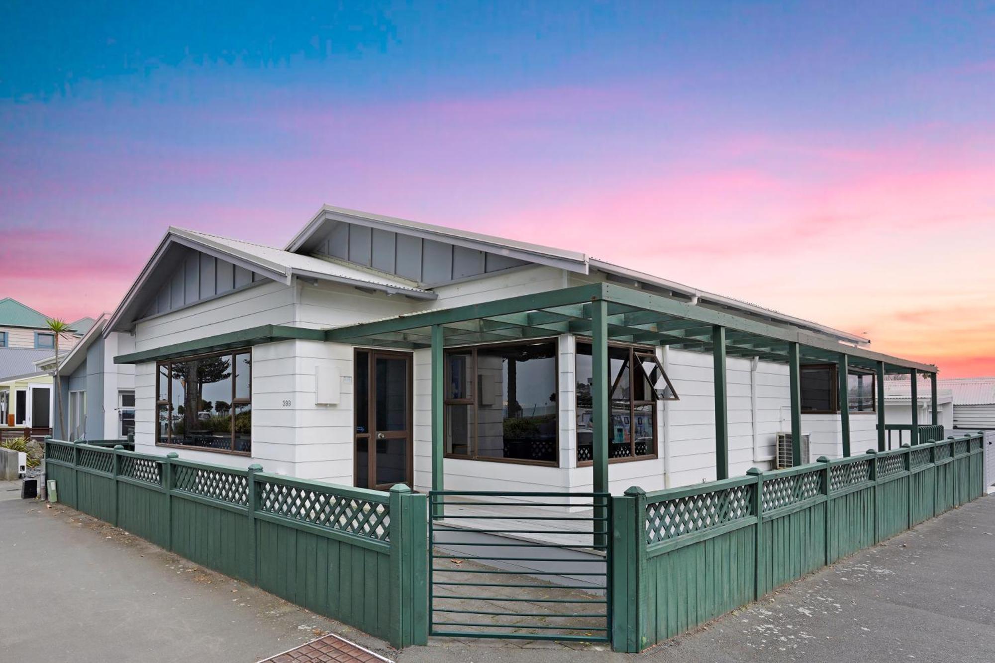 The Nautilus Hotel Napier Kültér fotó The house at 101 Oxford Terrace, Ponsonby, where the first meeting of the Auckland Institute of Art was held in 1907